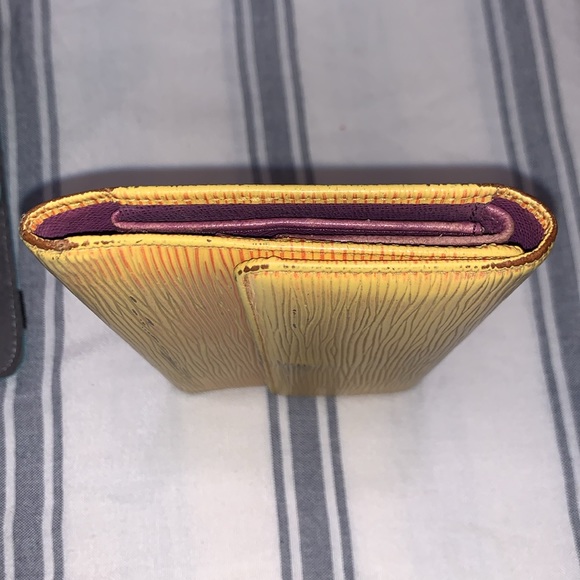 Louis Vuitton Vintage Epi Leather Wallet - Picture 5 of 11